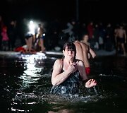 Naktinės maudynės stebuklingame vandenyje 2022