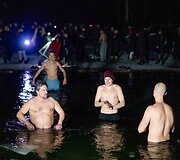 Naktinės maudynės stebuklingame vandenyje 2022