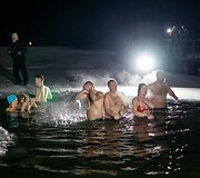 Naktinės maudynės stebuklingame vandenyje 2022