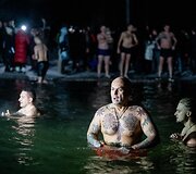 Naktinės maudynės stebuklingame vandenyje 2022