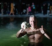 Naktinės maudynės stebuklingame vandenyje 2022