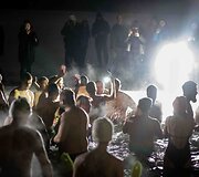 Naktinės maudynės stebuklingame vandenyje 2022