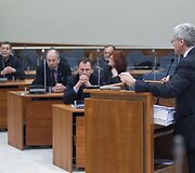 Vilniaus savivaldybės salėje įvyko susitikimas su visuomenę dėl atliekų rū&scaron;iavimo gamyklos statybų.