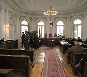 Baudžiamoji byla dėl nusikalstamo susivienijimo, kontrabandos, neteisėto disponavimo akcizais apmokestinamomis prekėmis.