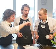 &bdquo;Baltijos kamerinio operos teatro&ldquo; nariai bandė neprisvilinti pirmojo blyno