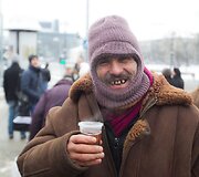 Kontrolieriai kar&scaron;tą arbatą dalino stotelėje prie Žaliojo tilto.