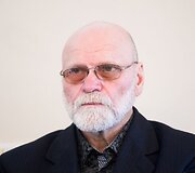 Lietuvos muzikos ir teatro akademijos Vaidybos ir režisūros katedros profesorius, aktorius Vladas Bagdonas