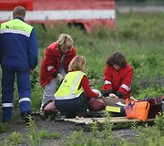 Ketvirtadienį Vilniaus tarptautiniame oro uoste į dangų kilo juodi dūmai &ndash; mokomųjų gelbėjimo pratybų metu prie&scaron;gaisrinė tarnyba imitavo avariją patyrusio krovininio orlaivio gelbėjimo operaciją.