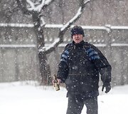 Antradienio rytą Vilniuje sninga