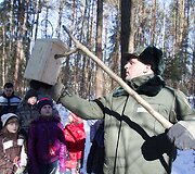 Verkių parke i&scaron;kelti inkilai