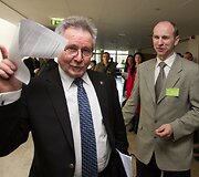 Seime susirinkę Žygaiti&scaron;kiai liko be atsakymo: parlamentarai atidėjo sprendimą dėl skalūnų dujų žvalgybos Lietuvoje.