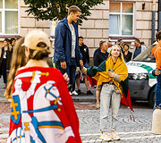 Tauti&scaron;kos giesmės giedojimas Rotu&scaron;ės aik&scaron;tėje