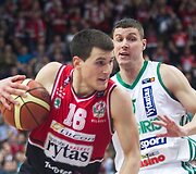 Nemanja Nedovičius ir Donnie McGrathas