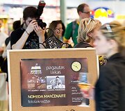 Nomedos Marčėnaitės kurtų fotolaikrodžių pristatymas.