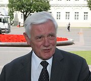 De&scaron;imt metų Prezidento poste i&scaron;buvęs Valdas Adamkus baigdamas kadenciją atsisveikina su žiniasklaida.