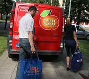 Liepos 13-29 dienomis beveik 23 tūkst. labiausiai nepasiturinčių žmonių Vilniuje ir Panevėžyje sulauks paramos maisto produktais.