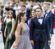 Vilniaus Katedros aik&scaron;tėje tradicinis lenkų mokyklų abiturientų polonezas
