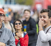 Emocingas krep&scaron;inio varžybų stebėjimas fanų zonoje