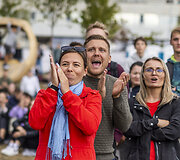 Emocingas krep&scaron;inio varžybų stebėjimas fanų zonoje