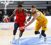Marcusas Fosteris, Arminas Urbutis