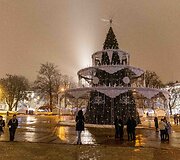 Solidarizuodamasis su ukrainiečiais, Vilnius  i&scaron;jungė visas kalėdines dekoracijas