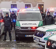 Policijos pareigūnams perduoti nauji  tarnybiniai automobiliai