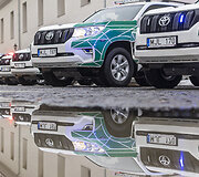 Policijos pareigūnams perduoti nauji  tarnybiniai automobiliai