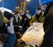 Žmogaus teisių gynėjai ir aktyvistai surengė protestą prie&scaron; deportaciją