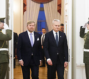 Nyderlandų karalius Willemas Alexanderis, Gitanas Nausėda