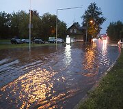 Paskendusi Žalgirio gatvė.