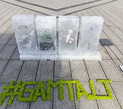 Minint pasaulinę Žemės dieną aplinkos apsaugos agentūra įgyvendino unikalią iniciatyvą &ndash; tirpstančio ledo instaliaciją