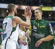 Jonas Valančiūnas ir Robertas Javtokas