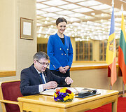 Igoris Grosas, Viktorija Čmilytė-Nielsen