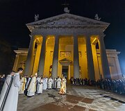 Naktinės mi&scaron;ios Katedroje