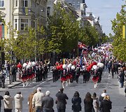 Vilniaus gatvėmis žygiavo tūkstančiai Pasaulio lenkų dienos dalyvių