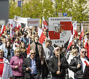 Vilniaus gatvėmis žygiavo tūkstančiai Pasaulio lenkų dienos dalyvių