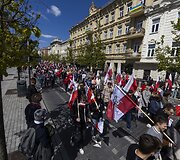 Vilniaus gatvėmis žygiavo tūkstančiai Pasaulio lenkų dienos dalyvių