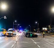 Girtas autobusiuko vairuotojas Ateities gatvėje smarkiai trenkėsi į stovintį &bdquo;Peugeot&ldquo; automobilį