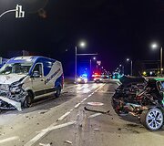 Girtas autobusiuko vairuotojas Ateities gatvėje smarkiai trenkėsi į stovintį &bdquo;Peugeot&ldquo; automobilį