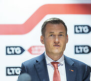 &bdquo;LTG Link&ldquo; naujų elektrinių ir elektrinių&ndash;baterinių traukinių vie&scaron;ojo pirkimo sutarties pasira&scaron;ymas