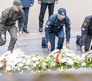 Medininkų žudynių pagerbimo ceremonija Antakalnio kapinėse