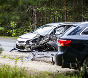 Vilniaus Pilaitės rajone susidūrė automobiliai, yra nukentėjusių