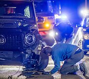 Prie Žaliojo tilto susidūrė &bdquo;&Scaron;koda&ldquo; ir prabangus &bdquo;Mercedes&ldquo; automobilis