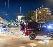 Prie Žaliojo tilto susidūrė &bdquo;&Scaron;koda&ldquo; ir prabangus &bdquo;Mercedes&ldquo; automobilis
