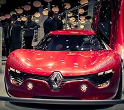 &bdquo;Renault&ldquo; stendas Frankfurto automobilių parodoje