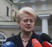 Vilniuje susirinkę Lietuvos diplomatai sprendžia, kaip susiveržti diržus mažėjant Užsienio reikalų ministerijos finansavimui.