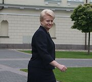 Vilniuje susirinkę Lietuvos diplomatai sprendžia, kaip susiveržti diržus mažėjant Užsienio reikalų ministerijos finansavimui.