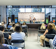 &bdquo;Open books&ldquo; festivalyje &ndash; naujovės ir R.Kmitai įteikta premija