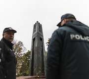Pareigūnai protestavo prie LR Vyriausybės