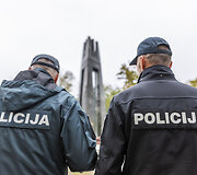 Pareigūnai protestavo prie LR Vyriausybės
